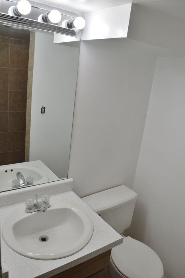 Building Photo - Beautiful Home in Historic Salt Lake District!