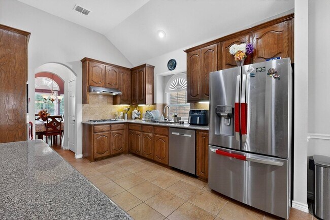 Building Photo - 4933 Bacon Dr