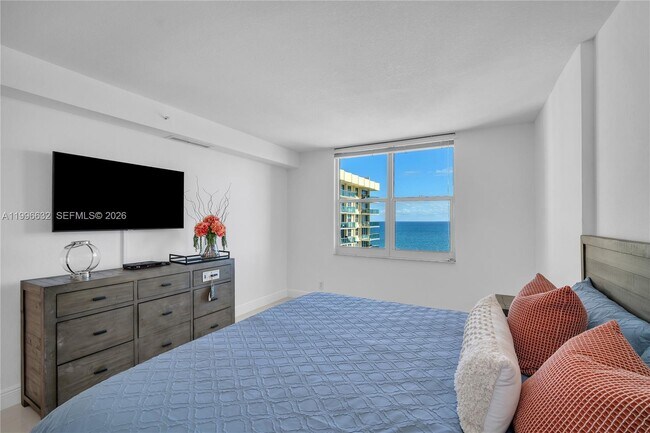 Building Photo - 2501 S Ocean Dr