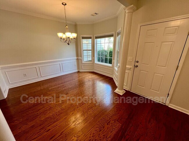 Building Photo - 53 Barnwood Cir