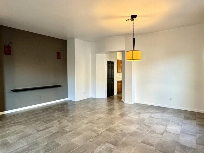 Building Photo - 13743 N High Mountain View Pl