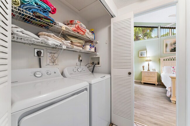 Building Photo - 1801 S US Hwy 1