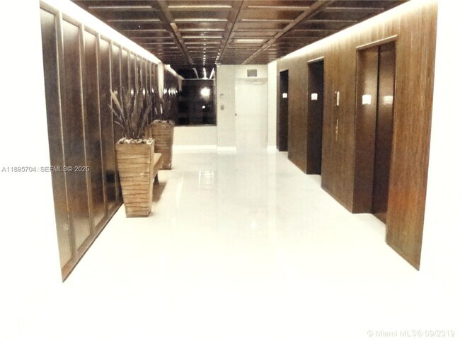 Building Photo - 201 Crandon Blvd