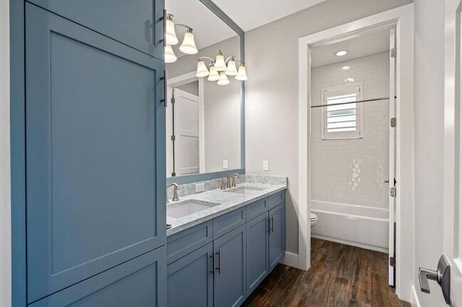 Building Photo - 13109 Alton Rd