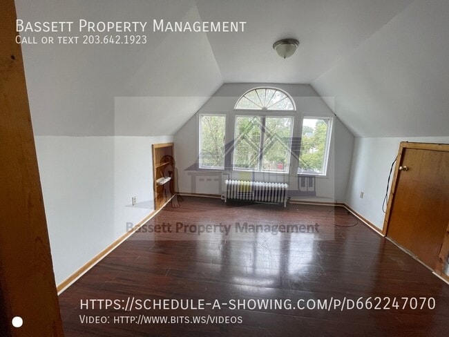 Building Photo - 617 Elm St