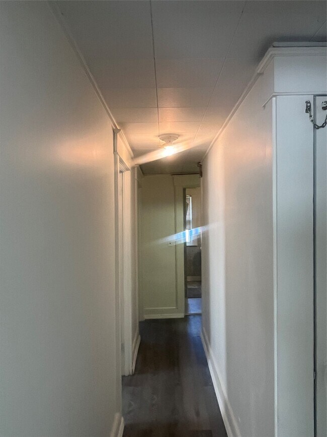 Building Photo - 208 S Liberty Ave