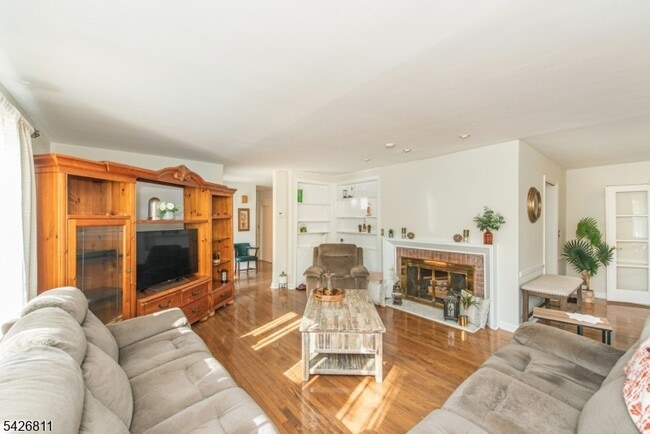 Building Photo - 123 Smull Ave