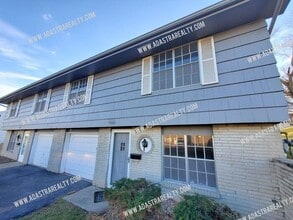Building Photo - Completely Remodeled Overland Park Duplex-Available in AUGUST!!
