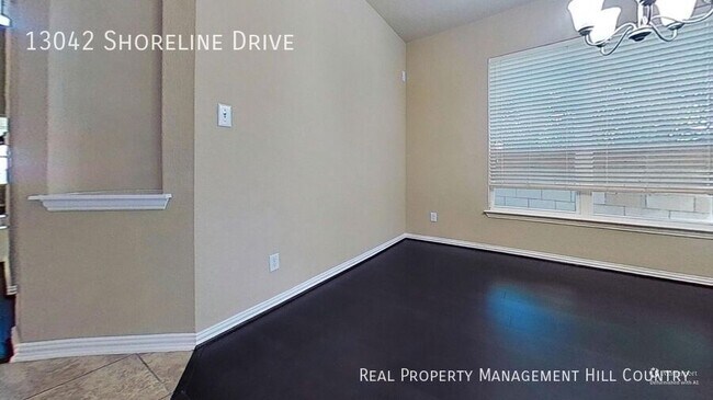 Building Photo - 13042 Shoreline Dr