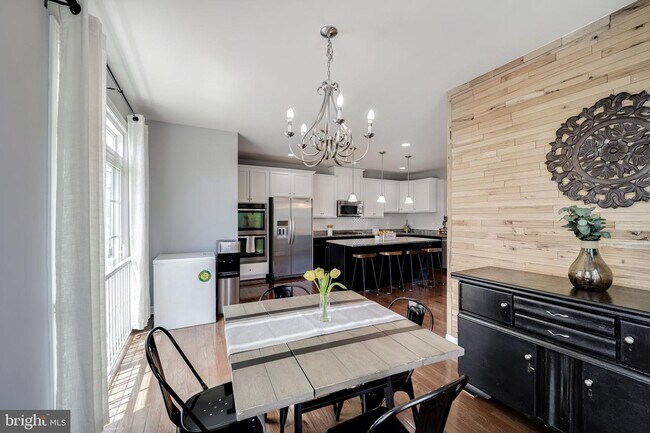 Building Photo - 6262 Summit Point Ct