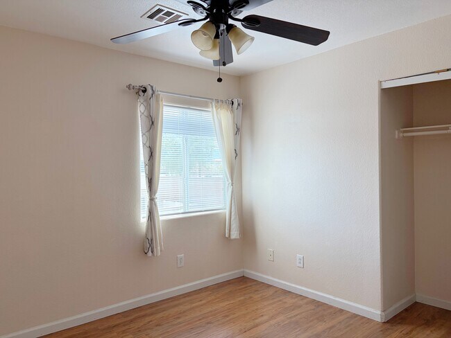 Building Photo - 4617 Dealers Choice Way