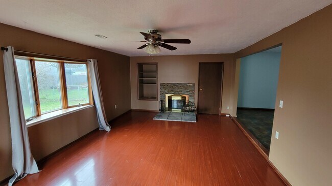 Building Photo - 177 Richards Dr