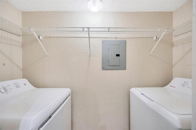 Building Photo - 3274 Haviland Ct
