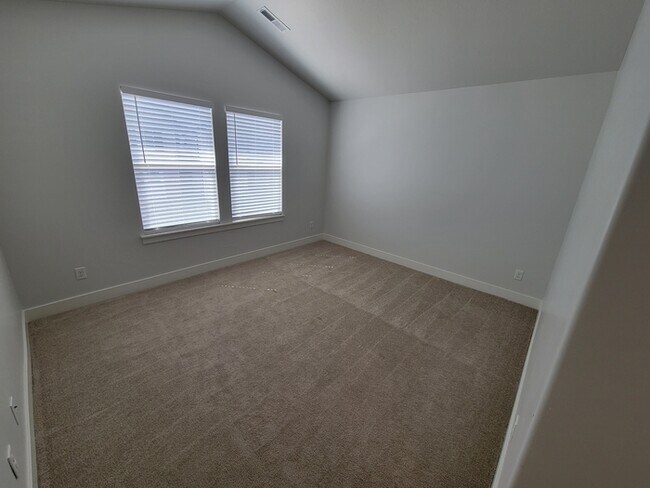 Building Photo - 1455 N 3860 W