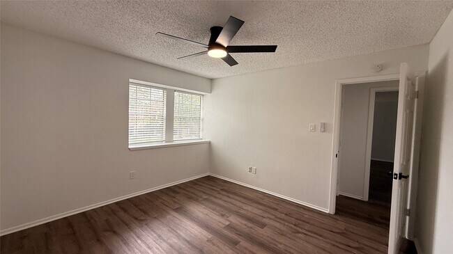Building Photo - 4306 Shalom Creek Ln