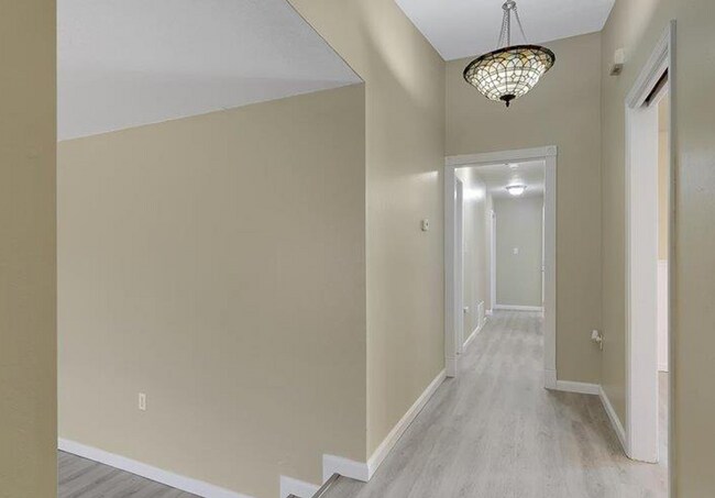Building Photo - 5274 Heritage Dr