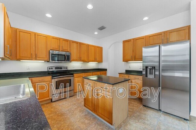 Building Photo - 10886 Cory Lake Dr