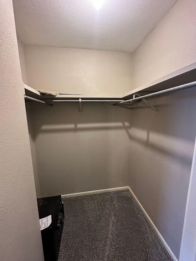 Building Photo - 5002 57th St