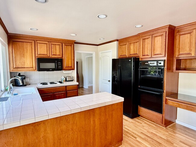 Building Photo - Exceptional Forest Glen Home Near Apple Park & Silicon Valley Tech Campuses