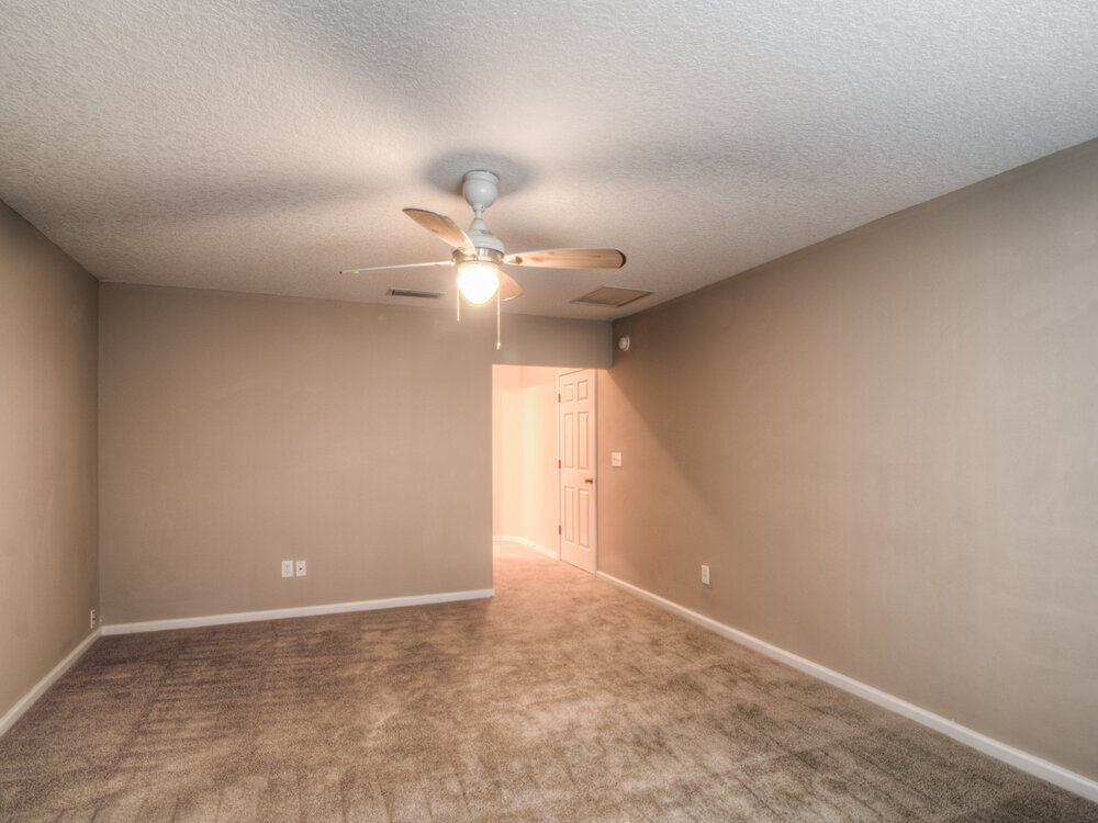 Building Photo - 13904 Fish Eagle Dr E
