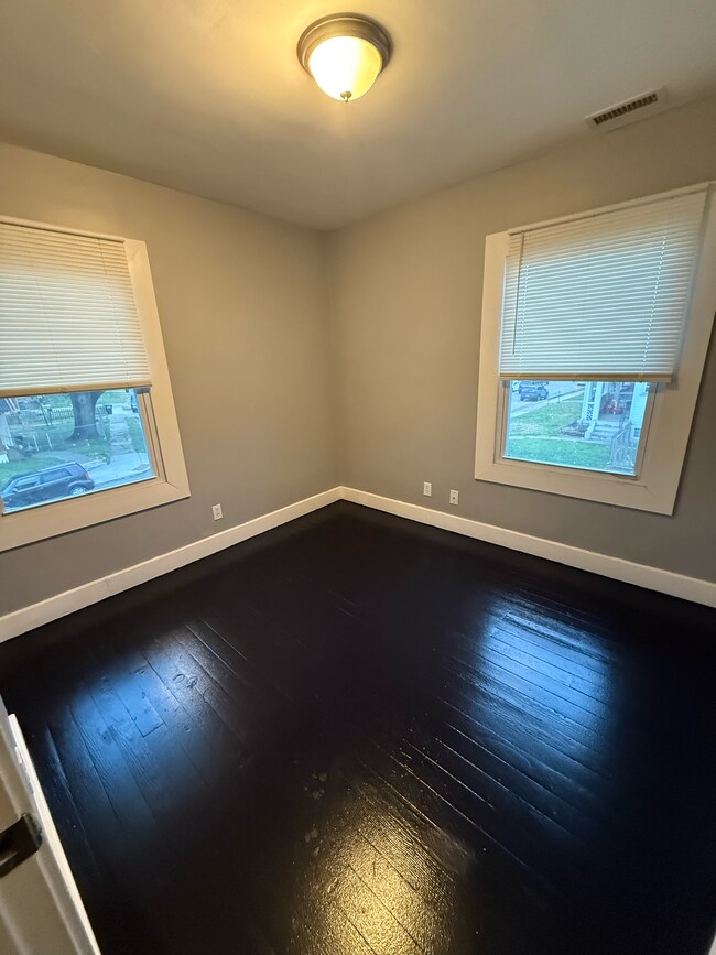 Building Photo - 433 Kolping Ave