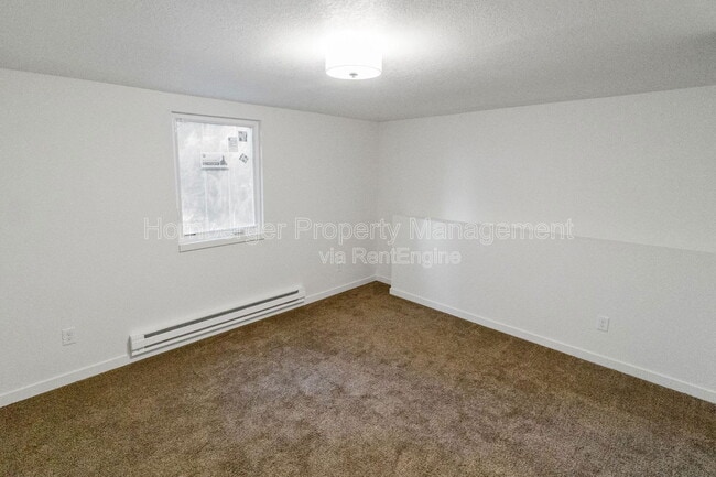 Building Photo - 8715 N Kelly Ct