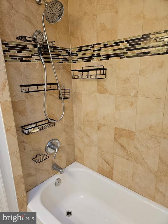 Building Photo - 803 Jeannette Ave