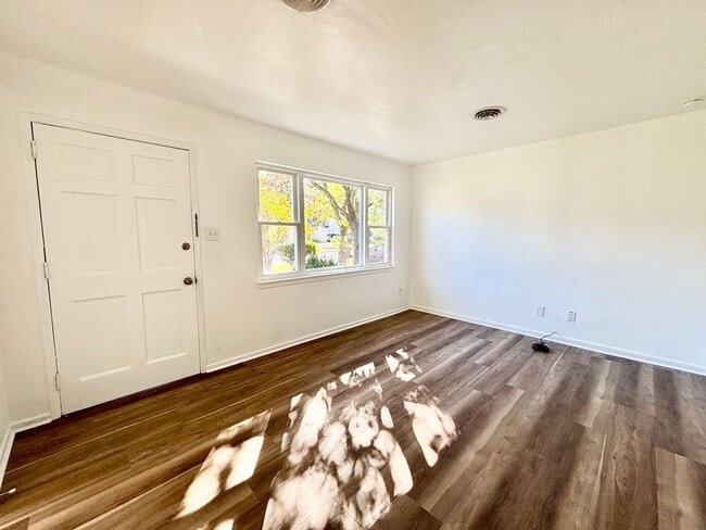 Building Photo - Fully Renovated Home in Chesapeake