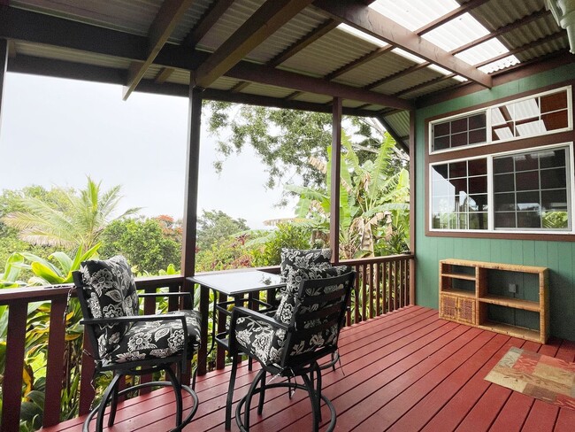 Building Photo - Charming Hamakua Coast Furnished Rental Available: 2 BR / 1.75 BA