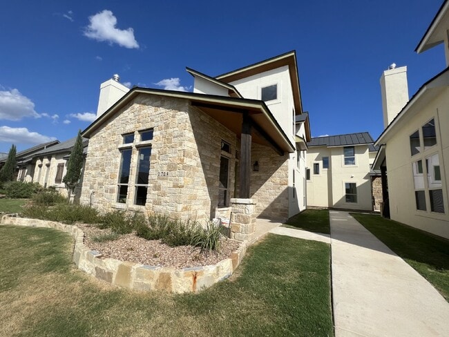 Primary Photo - Gorgeous Custom-Built Home in Gated Commun...
