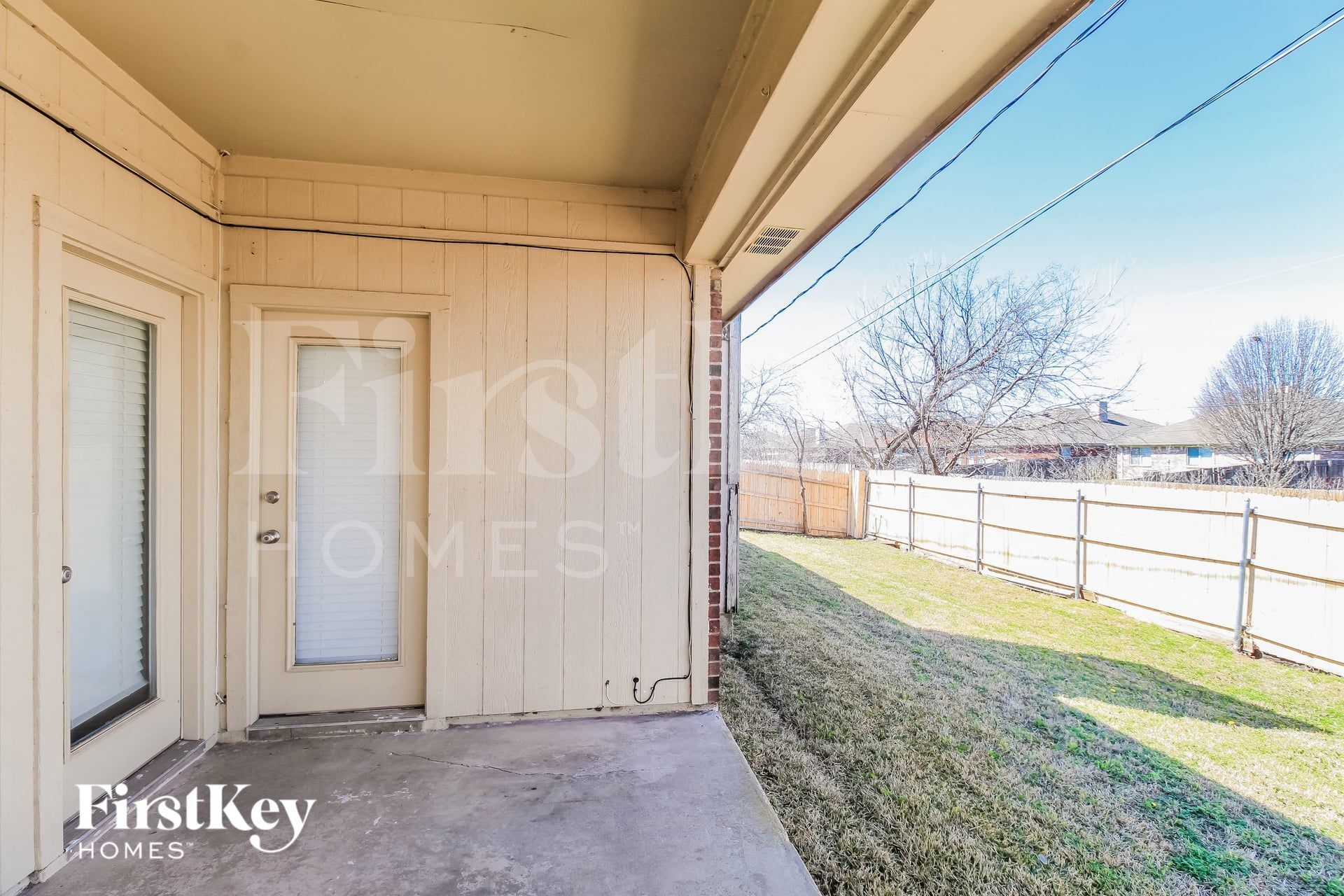 Building Photo - 705 Running Creek Dr