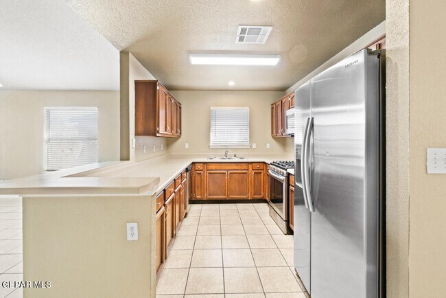 Building Photo - 14056 Tierra Venado Dr