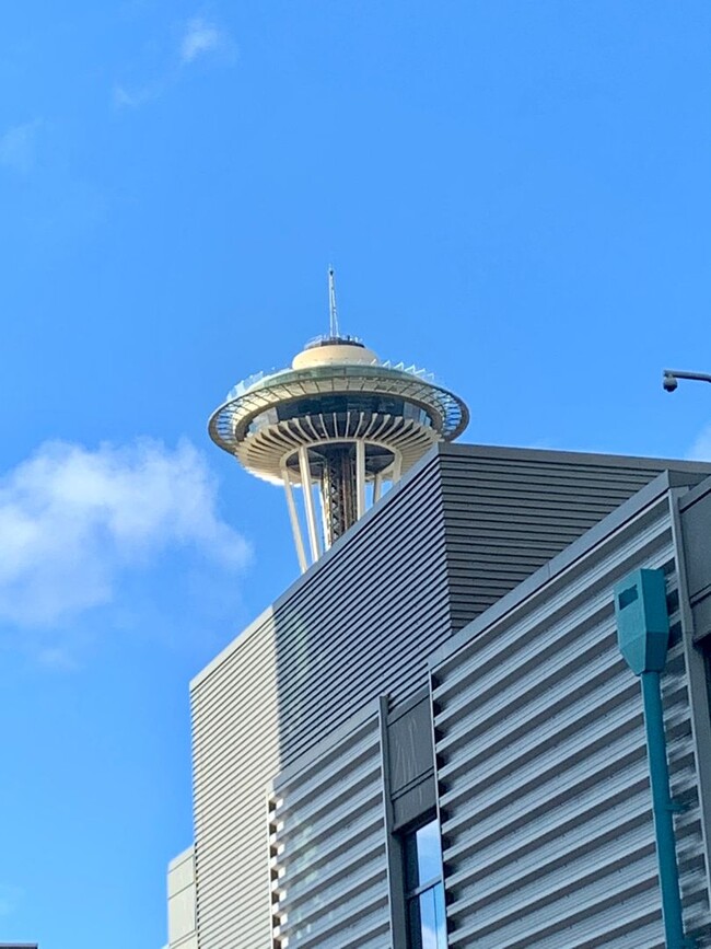 Building Photo - Marselle Condominium - South Lake Union