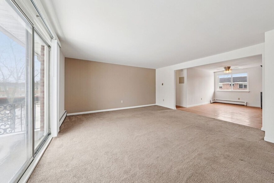 Building Photo - 29 Losson Garden Dr