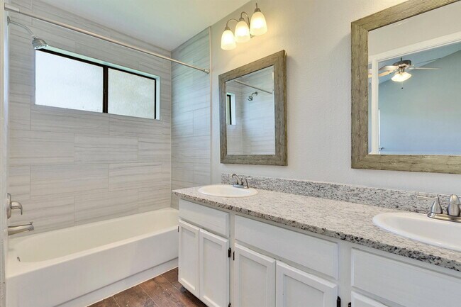 Building Photo - 2104 Agarita Trail