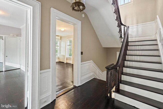 Building Photo - 12 Murray Pl