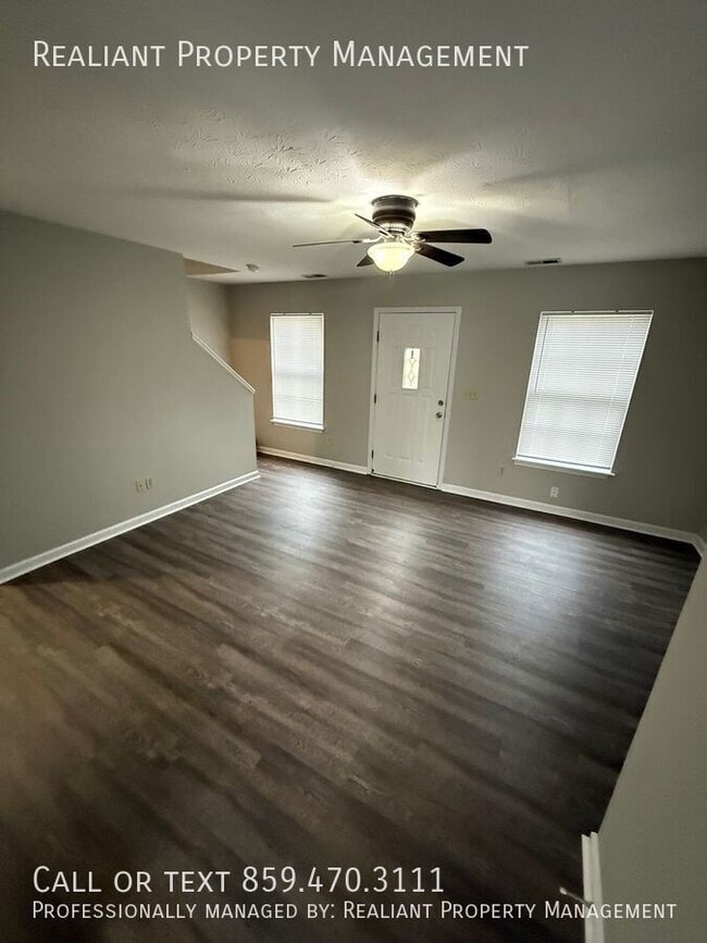 Building Photo - 223 Tanbark Dr