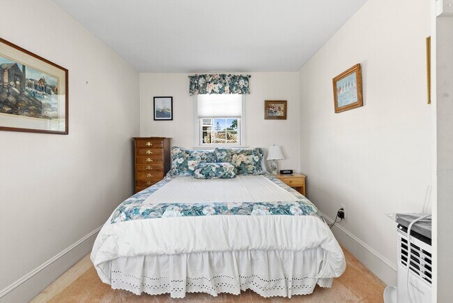 Building Photo - 37 Marmion Way