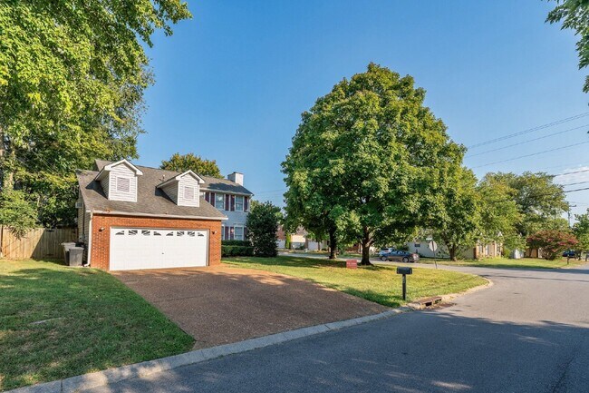 Building Photo - 348 N Birchwood Dr