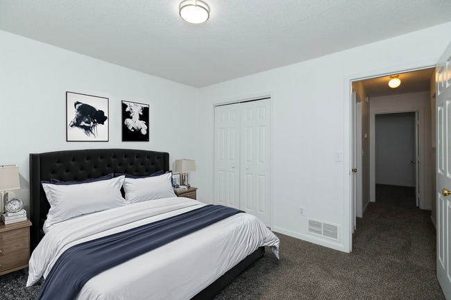 Building Photo - ****COMING SOON**** 3 Bedroom Townhome nea...