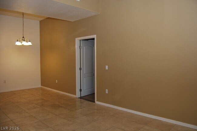 Building Photo - 8805 Jeffreys St