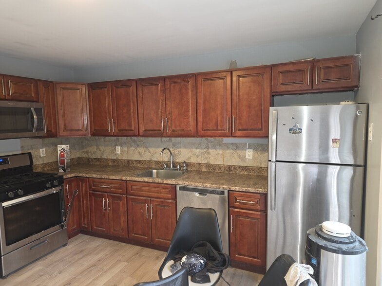 Building Photo - 25 Laurel Trl