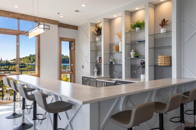 Building Photo - 200 Manufacturers Rd