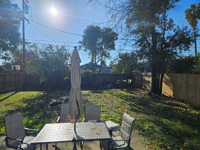 Building Photo - 2016 W Sonoma Ave
