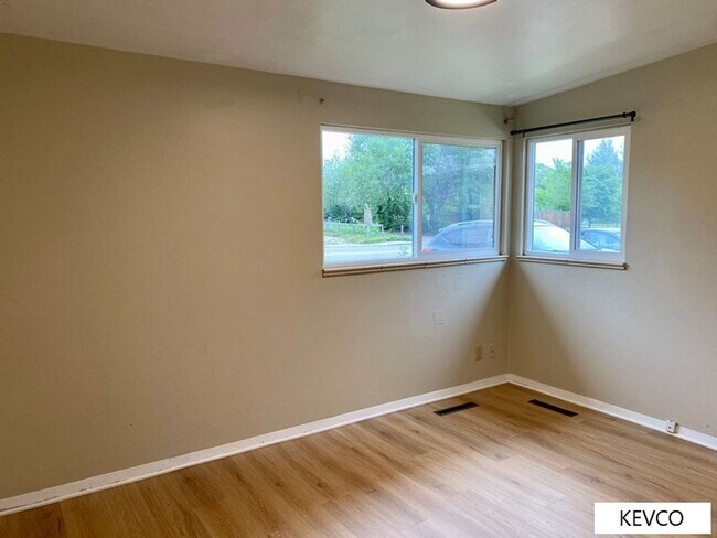 Building Photo - Ranch Style Across the Street from CSU!