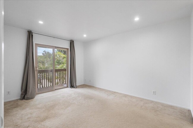 Building Photo - 1141 Verdemar Dr