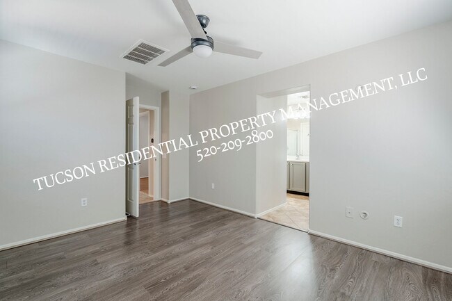 Building Photo - 10534 E Native Rose Trail