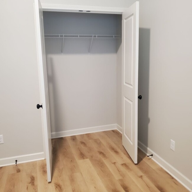 Building Photo - 6195 Clover Ct