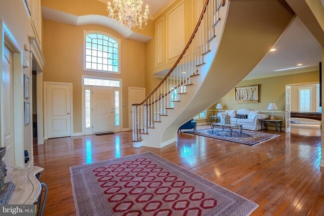 Building Photo - 19 Meadowlark Dr