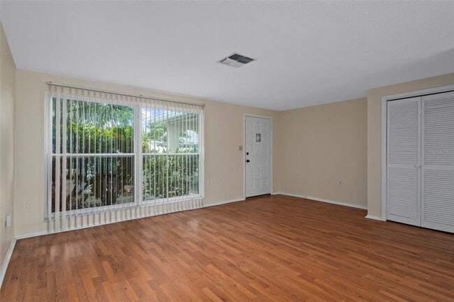 Building Photo - 7403 Populus Dr